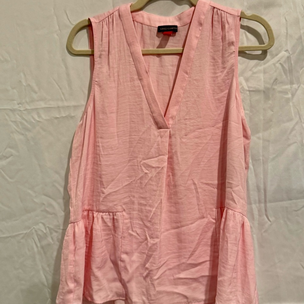 NWT XS Vince Camuto Peplum top.